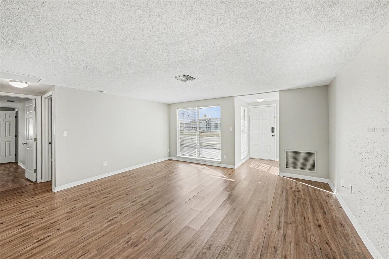 EMBASSY HILLS - Residential