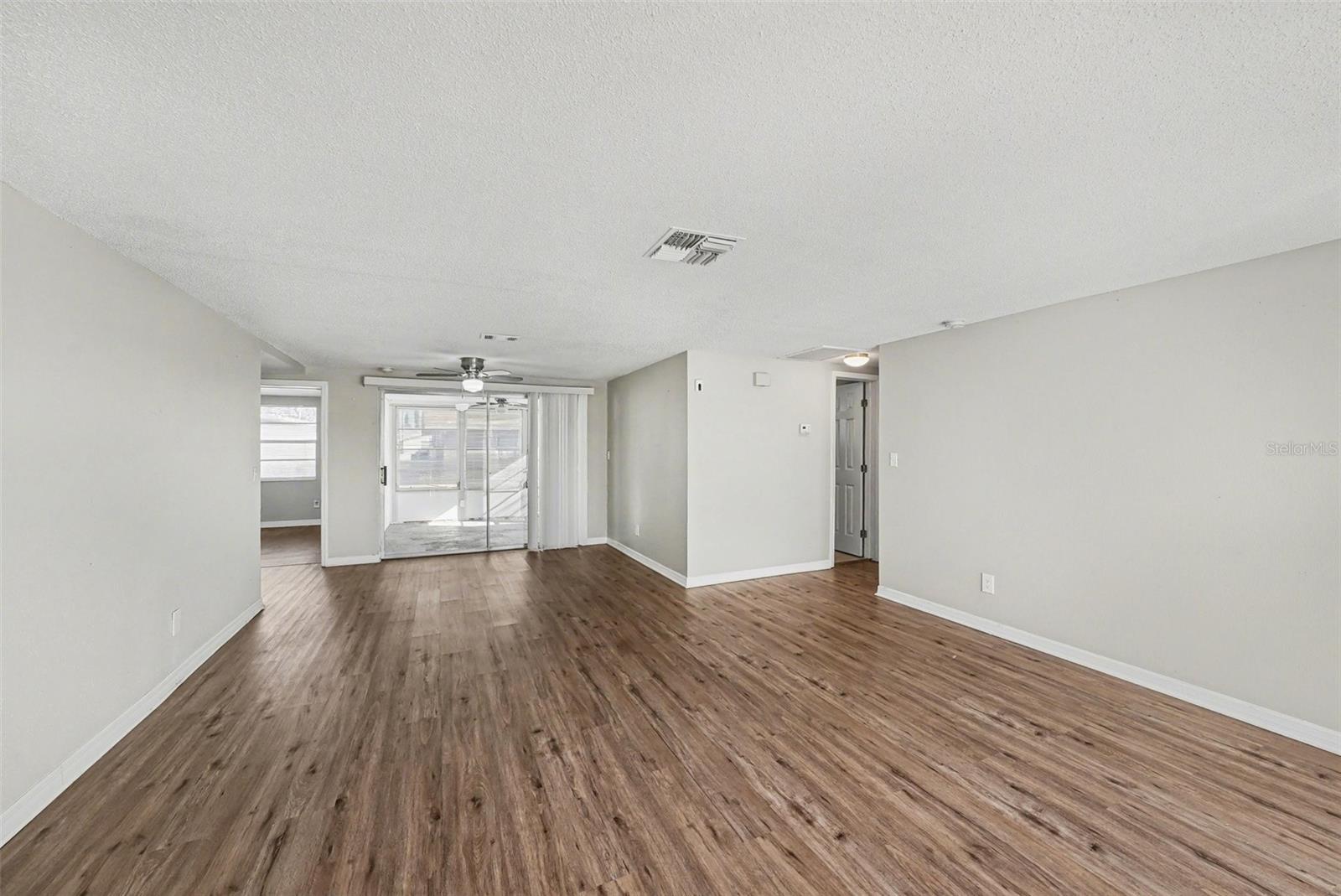 EMBASSY HILLS - Residential