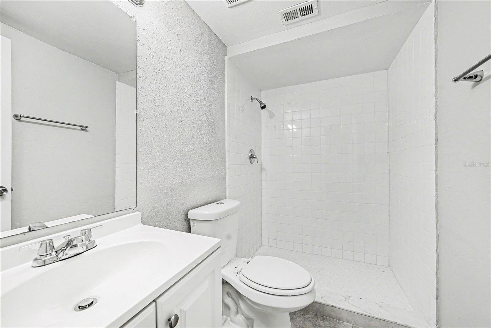 EMBASSY HILLS - Residential