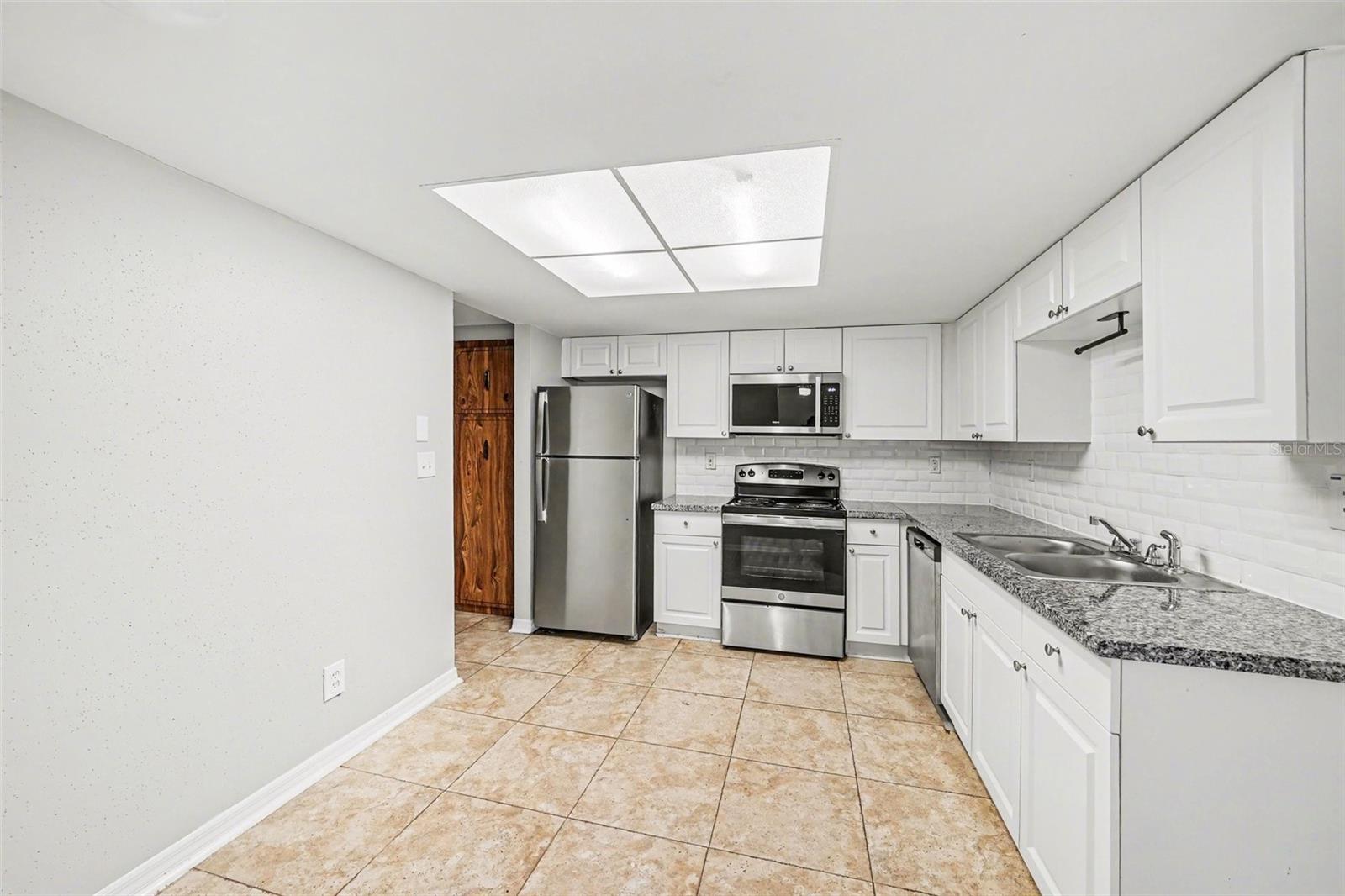 EMBASSY HILLS - Residential