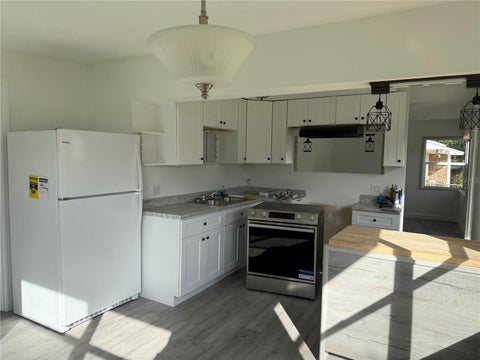 Tiny photo for 2106 Vine Street, Leesburg, FL 34748 (MLS # G5119580)