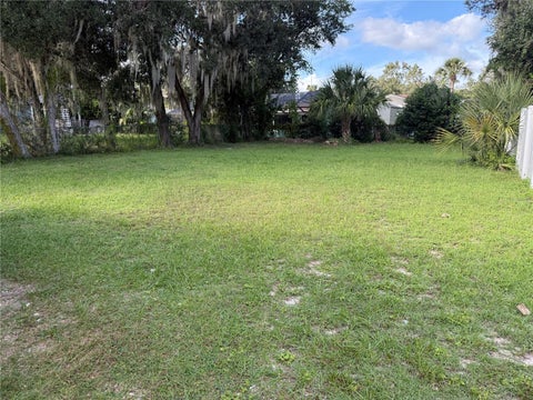 Tiny photo for 2106 Vine Street, Leesburg, FL 34748 (MLS # G5119580)