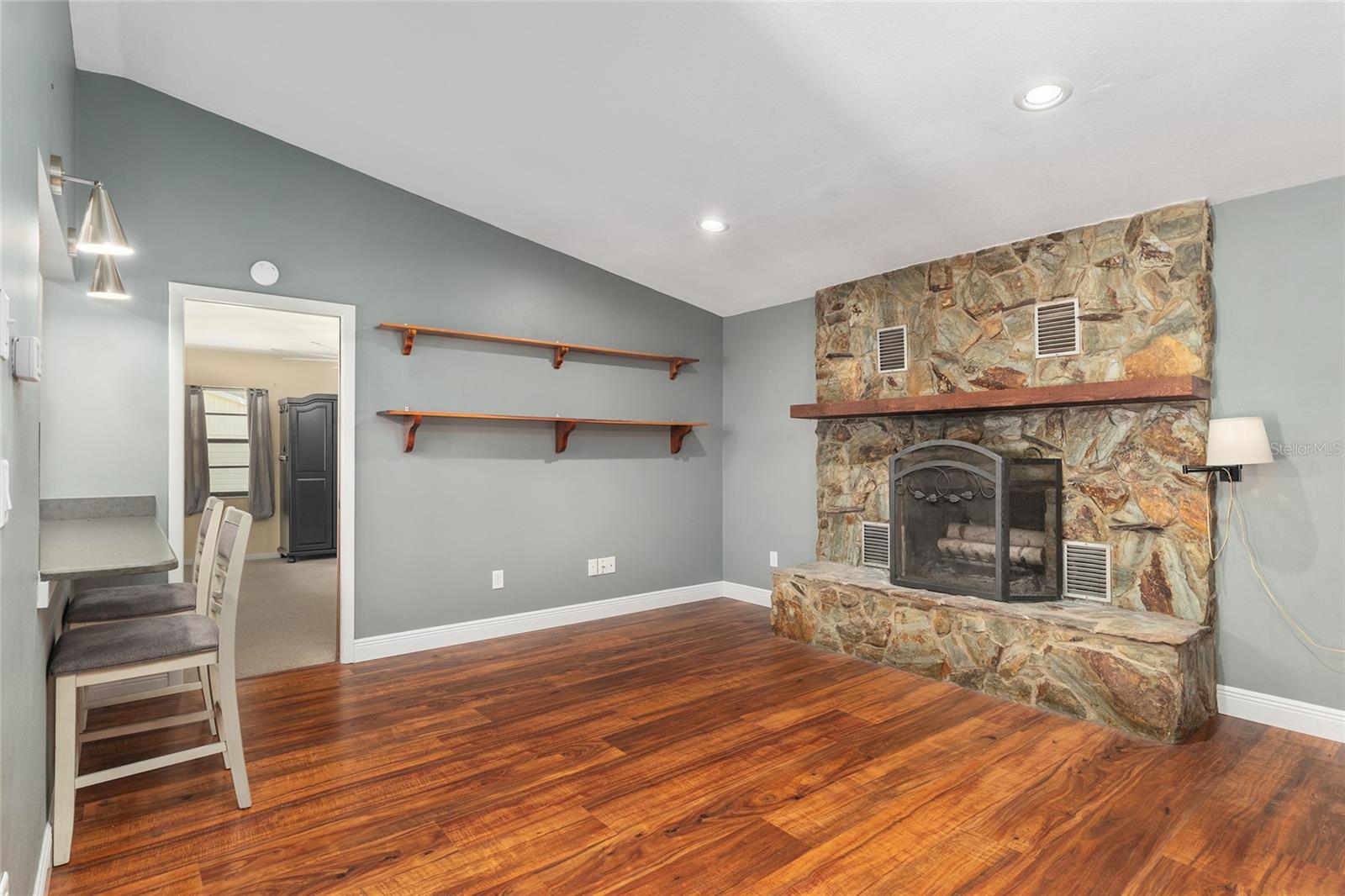 HIGHLAND WOODS UNREC - Residential