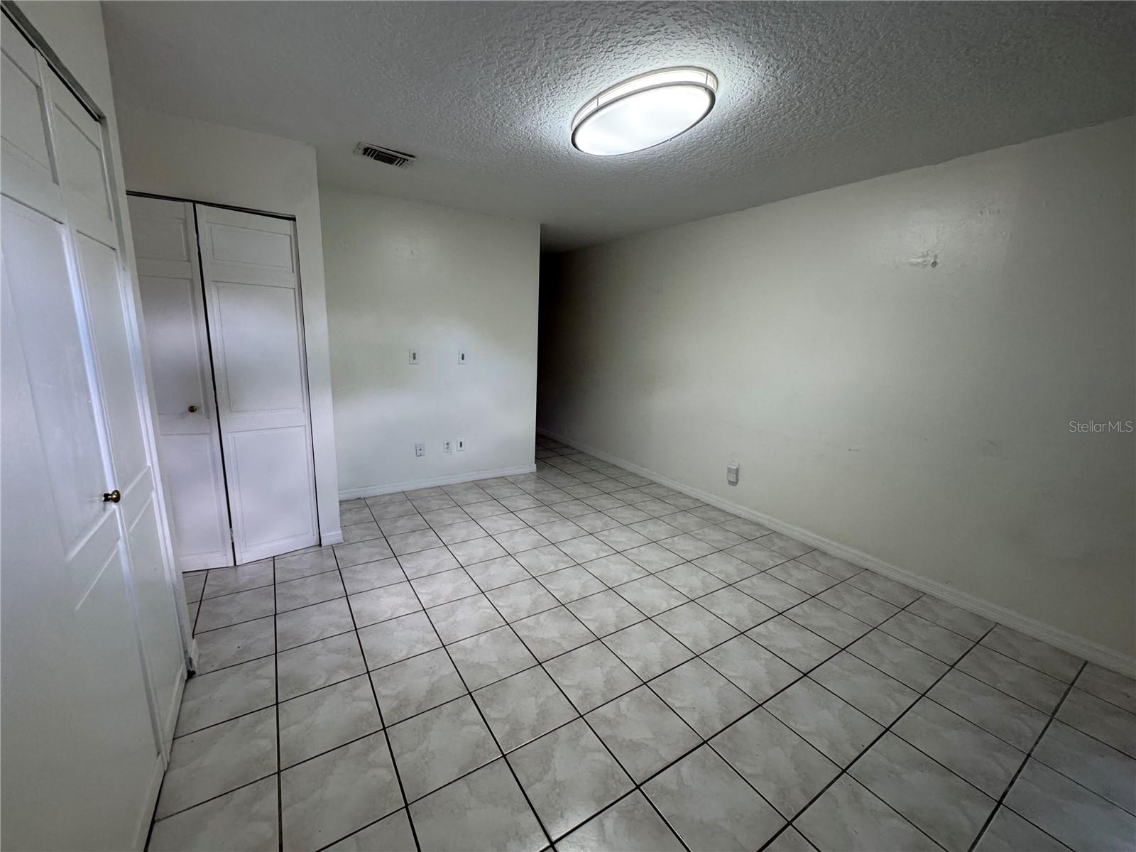 LAGO MESA VILLAS - Residential Lease
