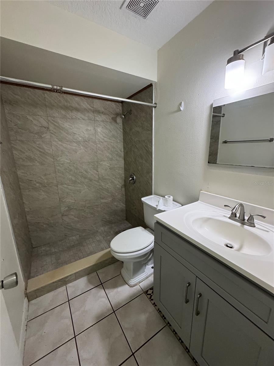 LAGO MESA VILLAS - Residential Lease