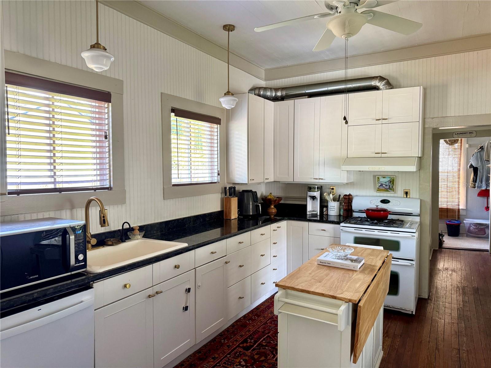 311 W 10TH STREET