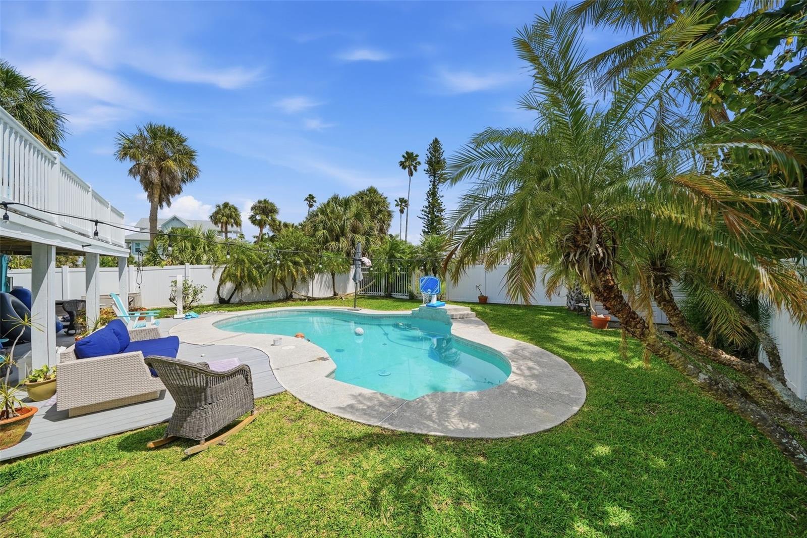 LONE PALM BEACH 3RD ADD - Residential