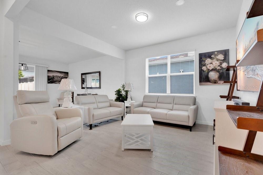 1457 GRAND PALM DRIVE