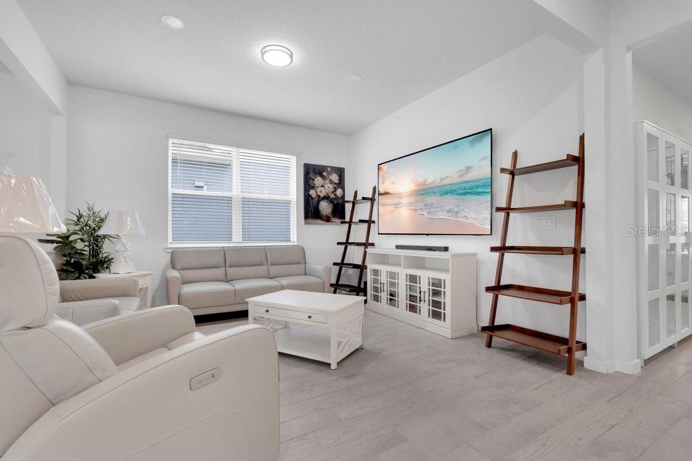 1457 GRAND PALM DRIVE