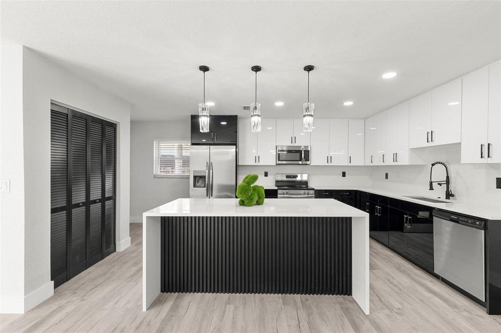 Photo of 436 Bonnie View Drive, Valrico, FL 33594 (MLS # TB8408402)