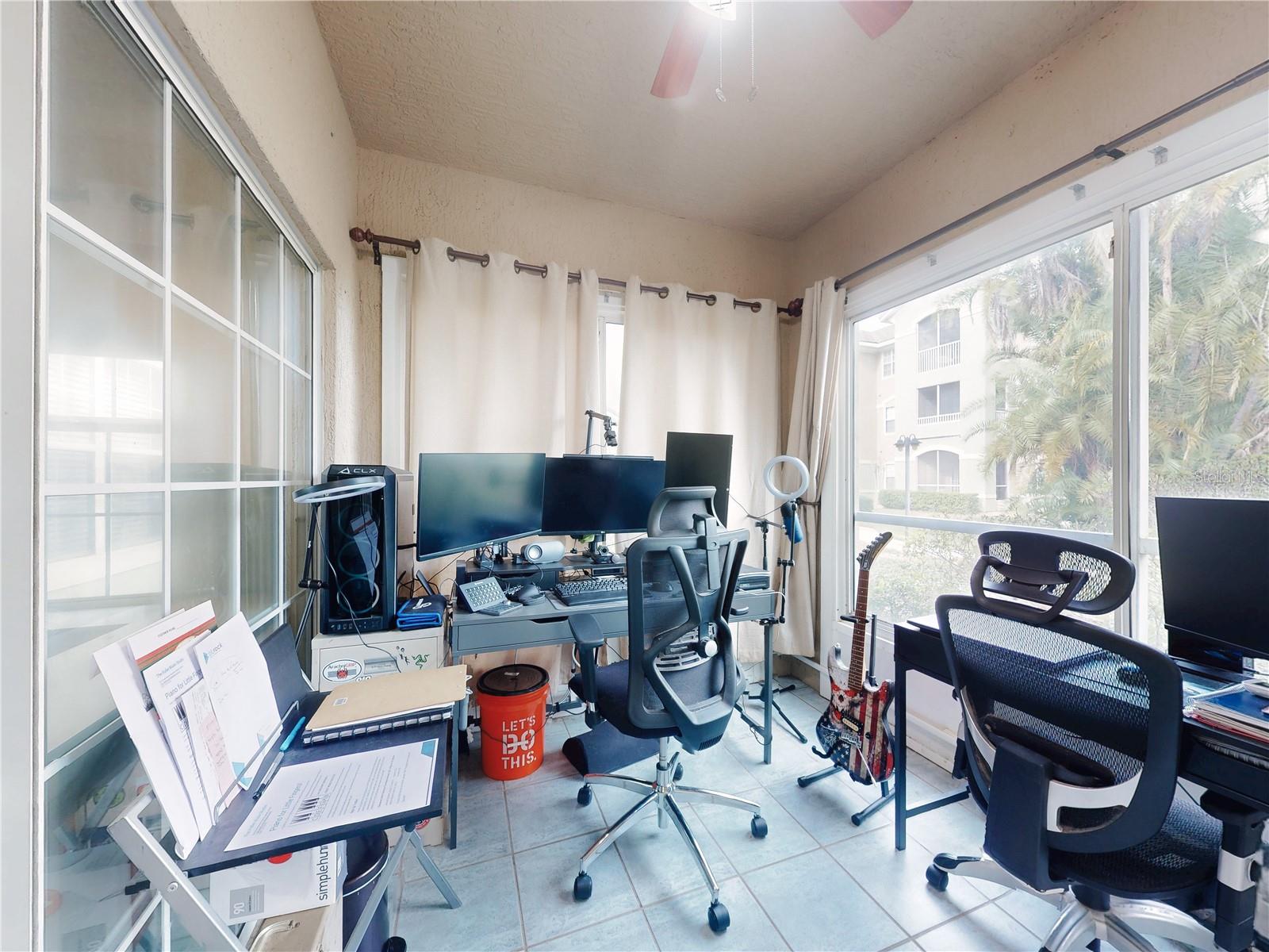 SUMMERGATE CONDO PH 01 5923/0662 - Residential