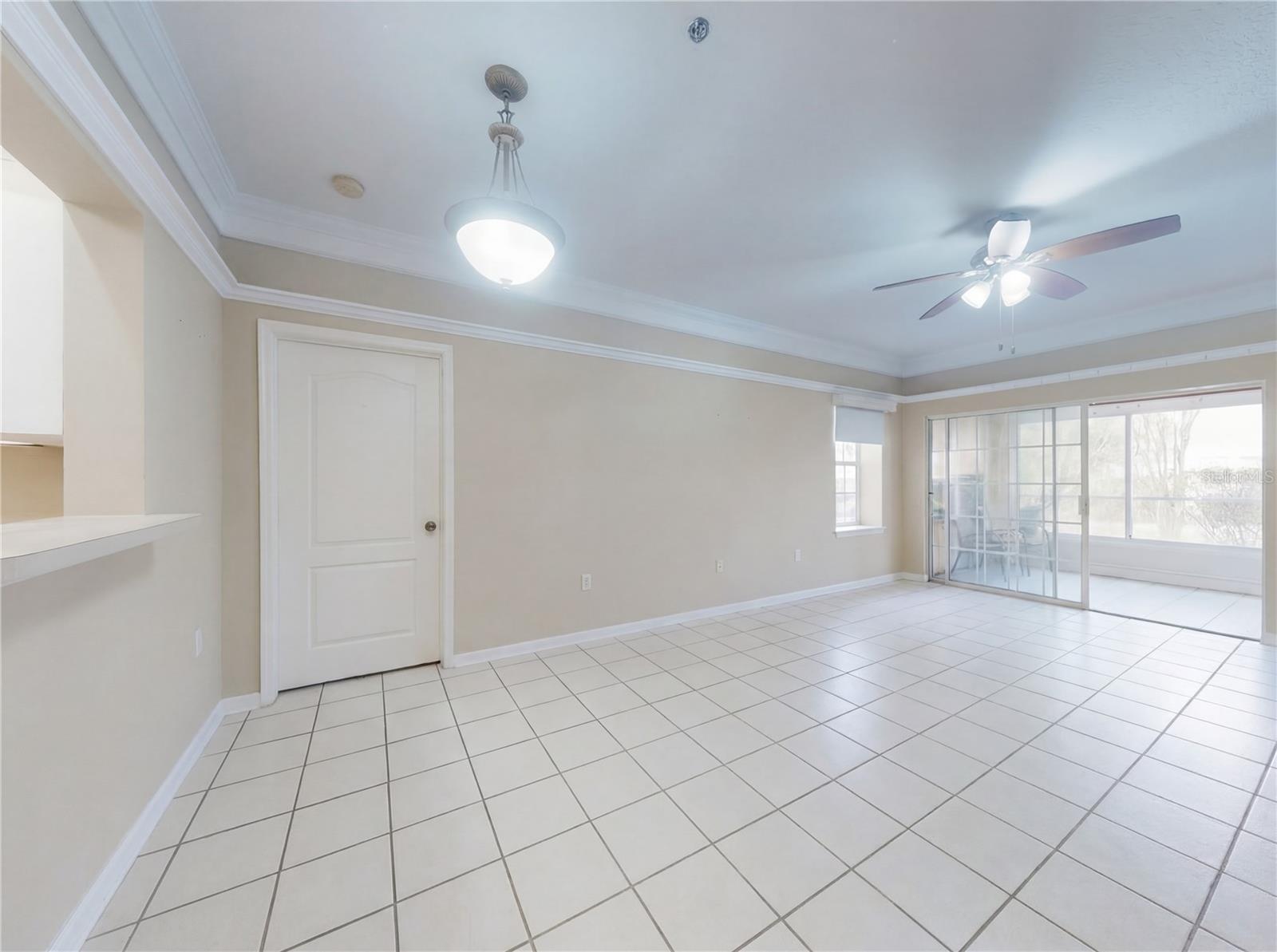 SUMMERGATE CONDO PH 01 5923/0662 - Residential