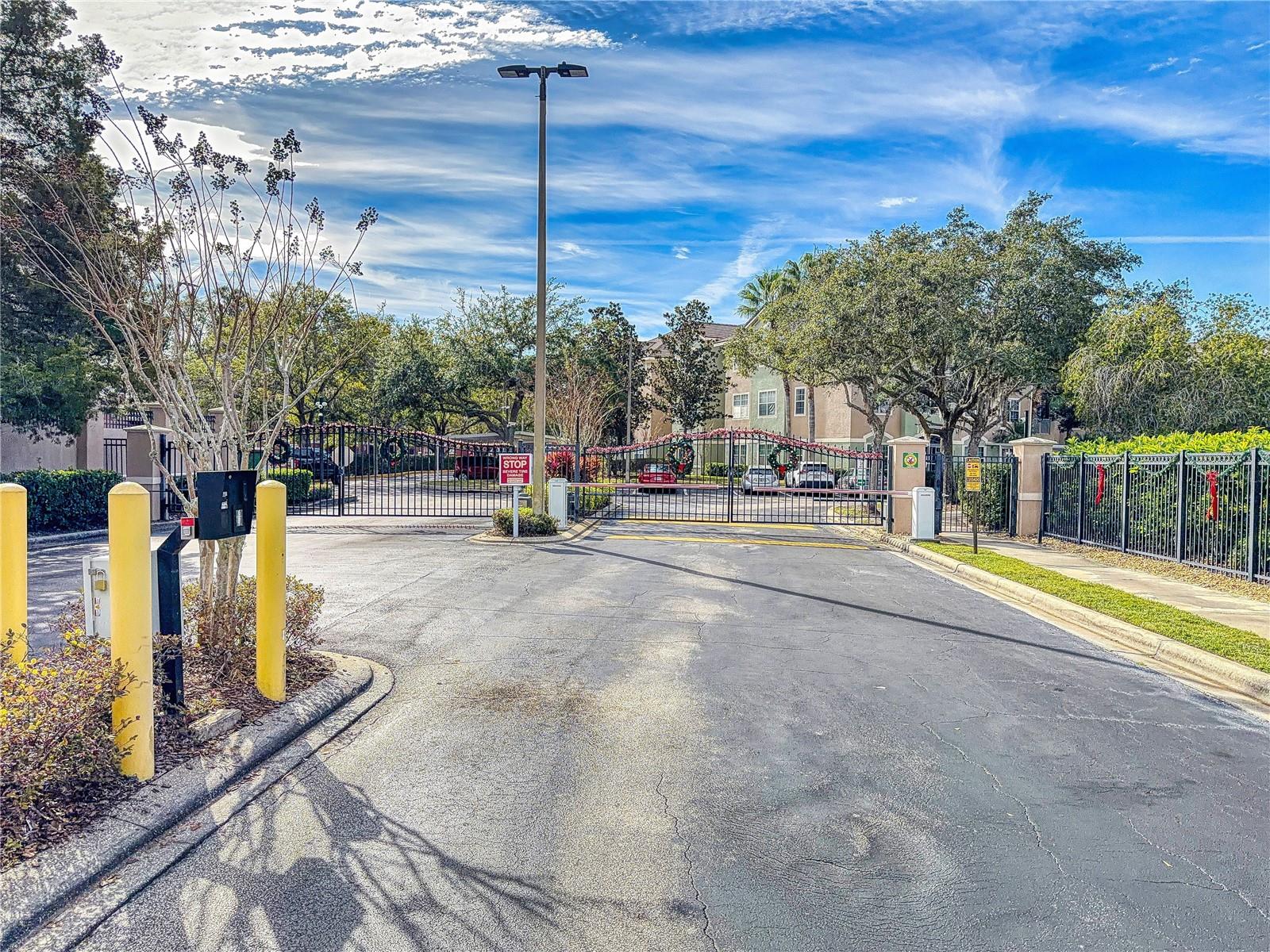 SUMMERGATE CONDO PH 01 5923/0662 - Residential