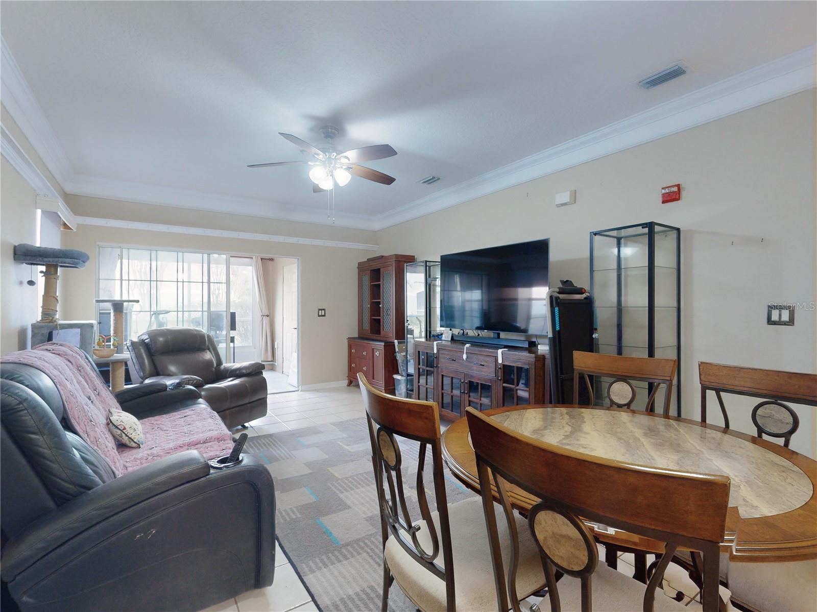 SUMMERGATE CONDO PH 01 5923/0662 - Residential