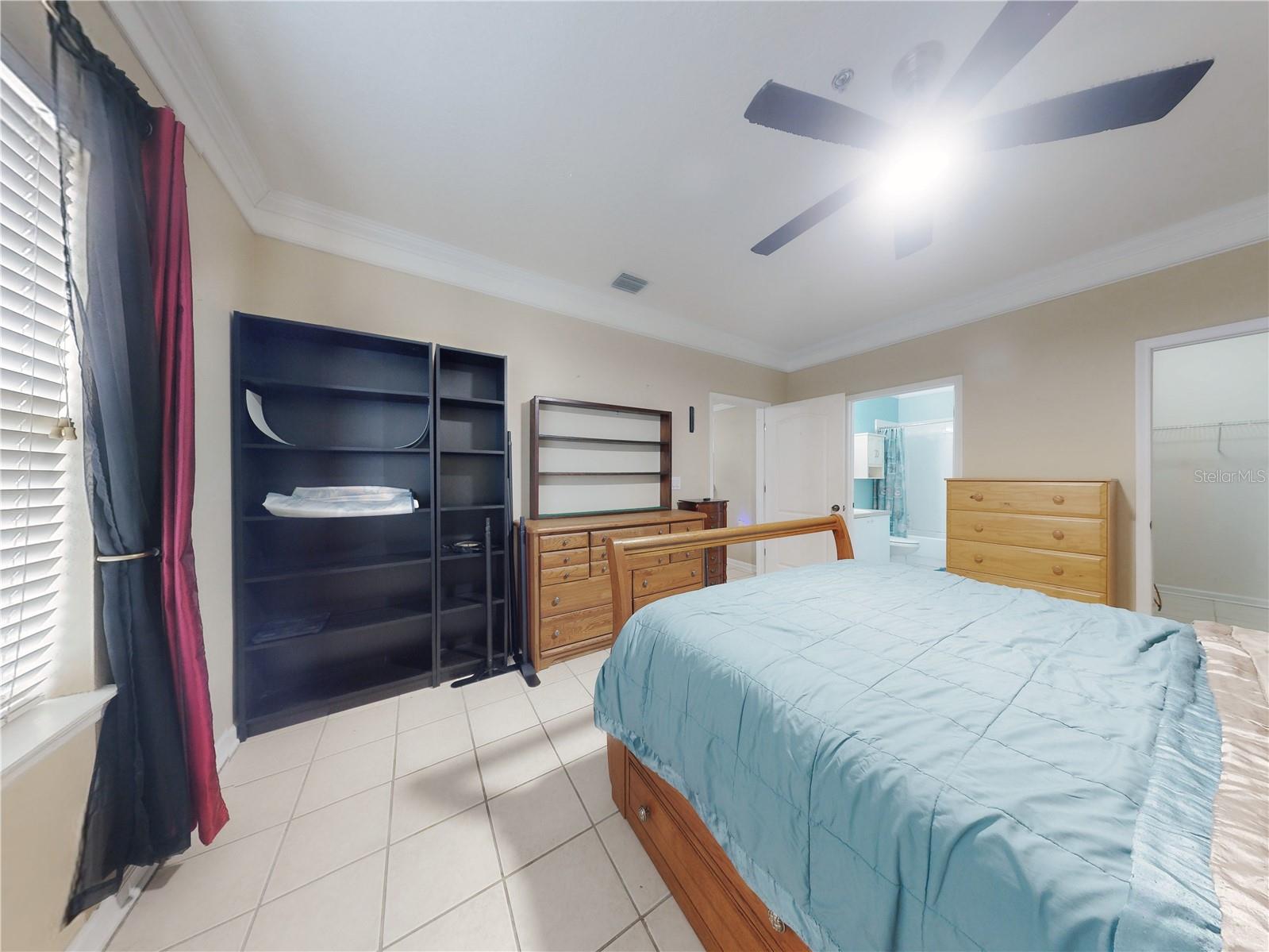 SUMMERGATE CONDO PH 01 5923/0662 - Residential
