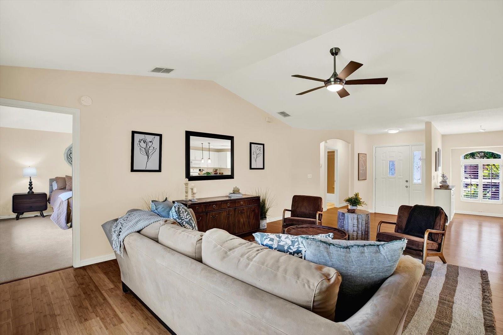 TAMPA BAY GOLF TENNIS CLUB PH 02 - Residential