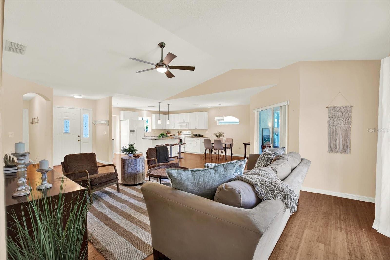 TAMPA BAY GOLF TENNIS CLUB PH 02 - Residential