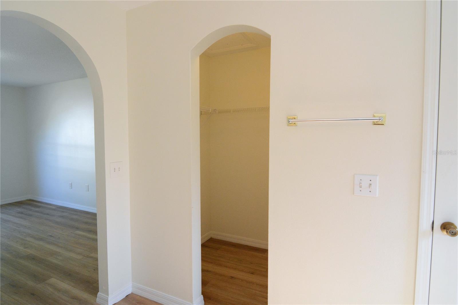 DELTONA LAKES UNIT 08 - Residential