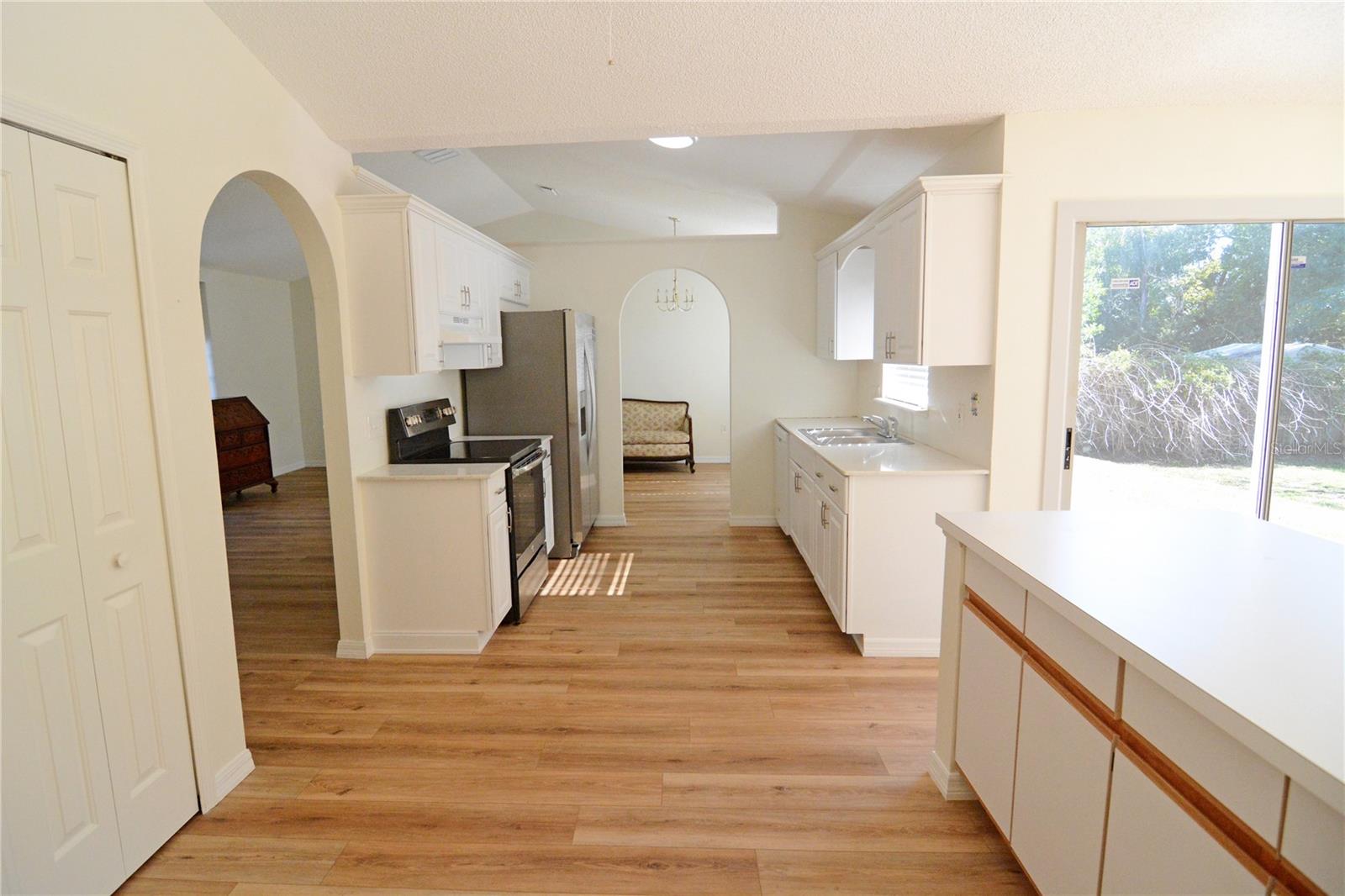 DELTONA LAKES UNIT 08 - Residential