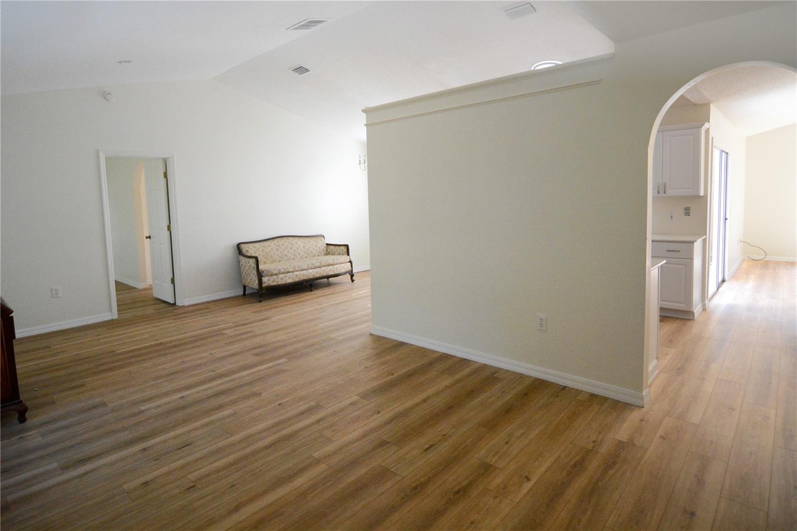 DELTONA LAKES UNIT 08 - Residential