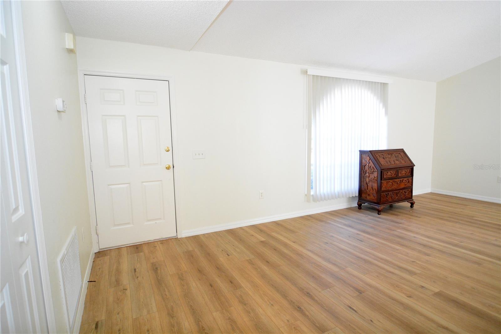 DELTONA LAKES UNIT 08 - Residential