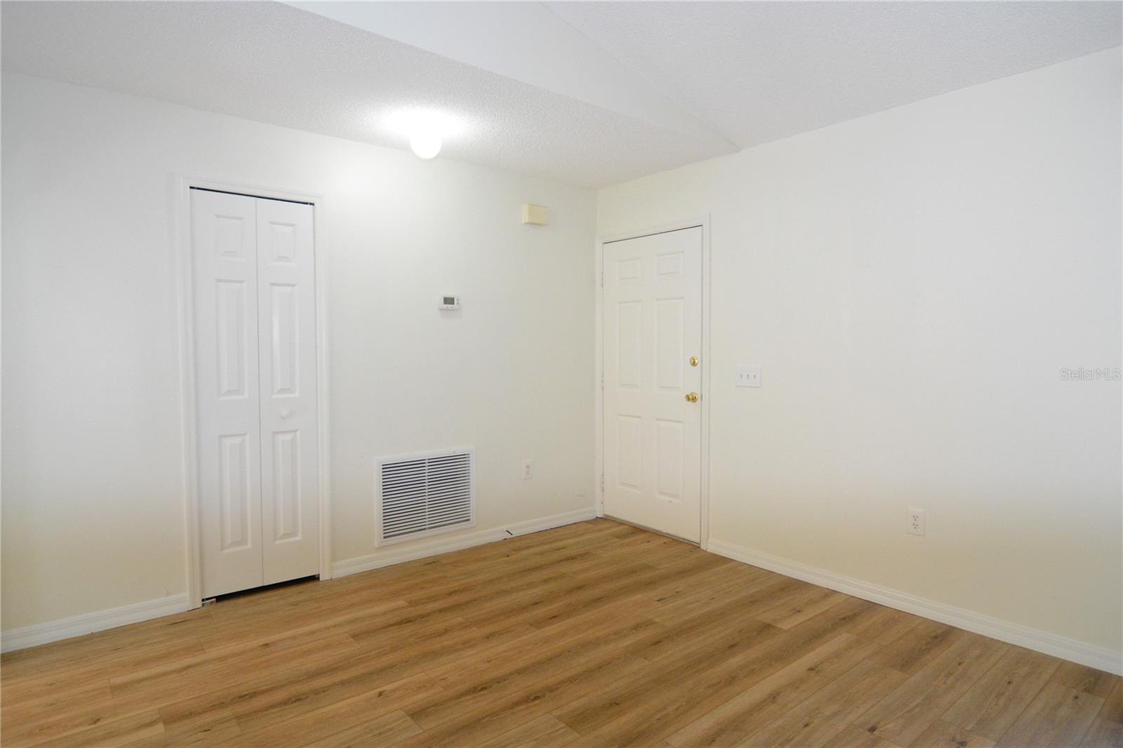 DELTONA LAKES UNIT 08 - Residential