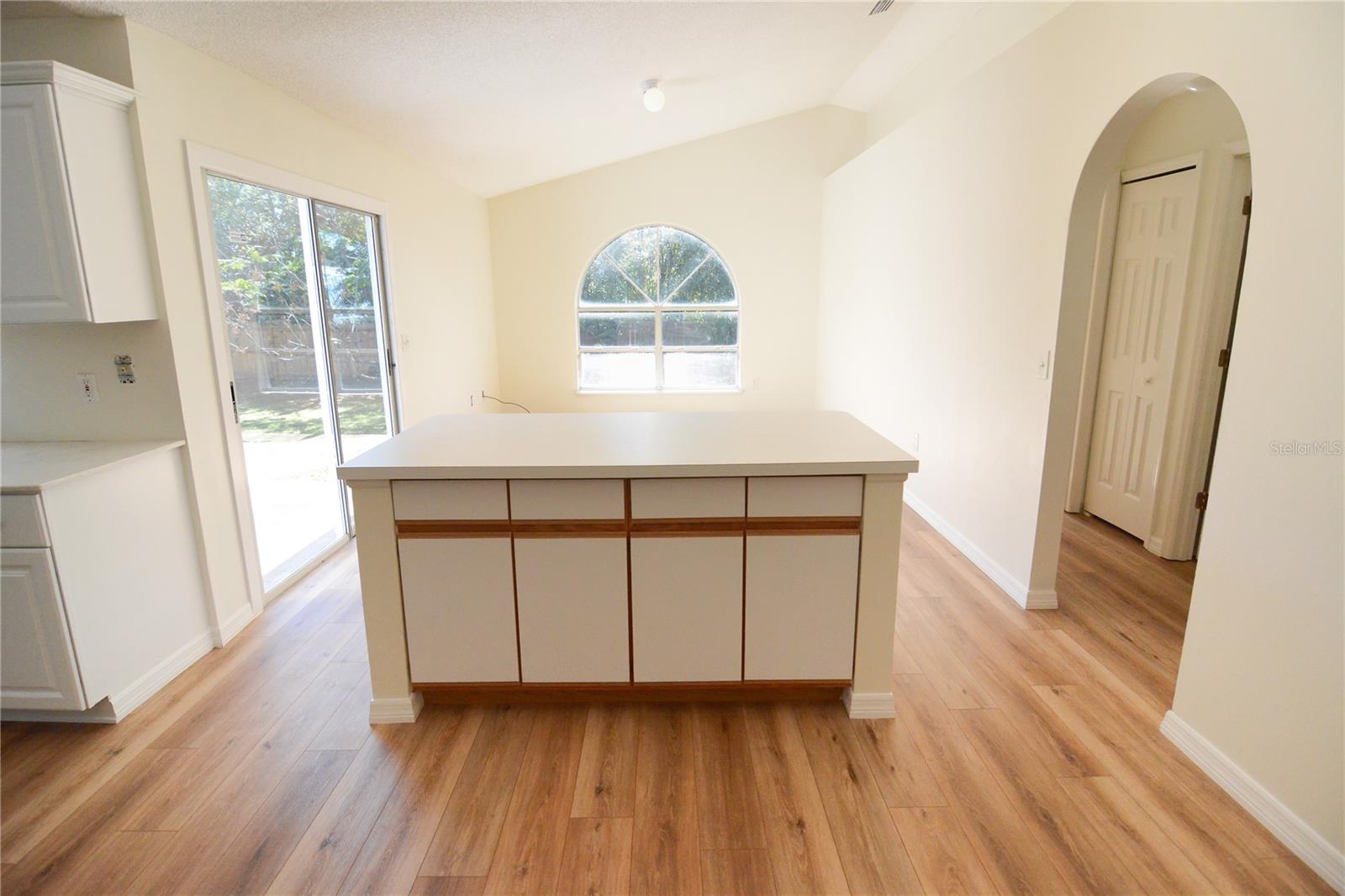 DELTONA LAKES UNIT 08 - Residential