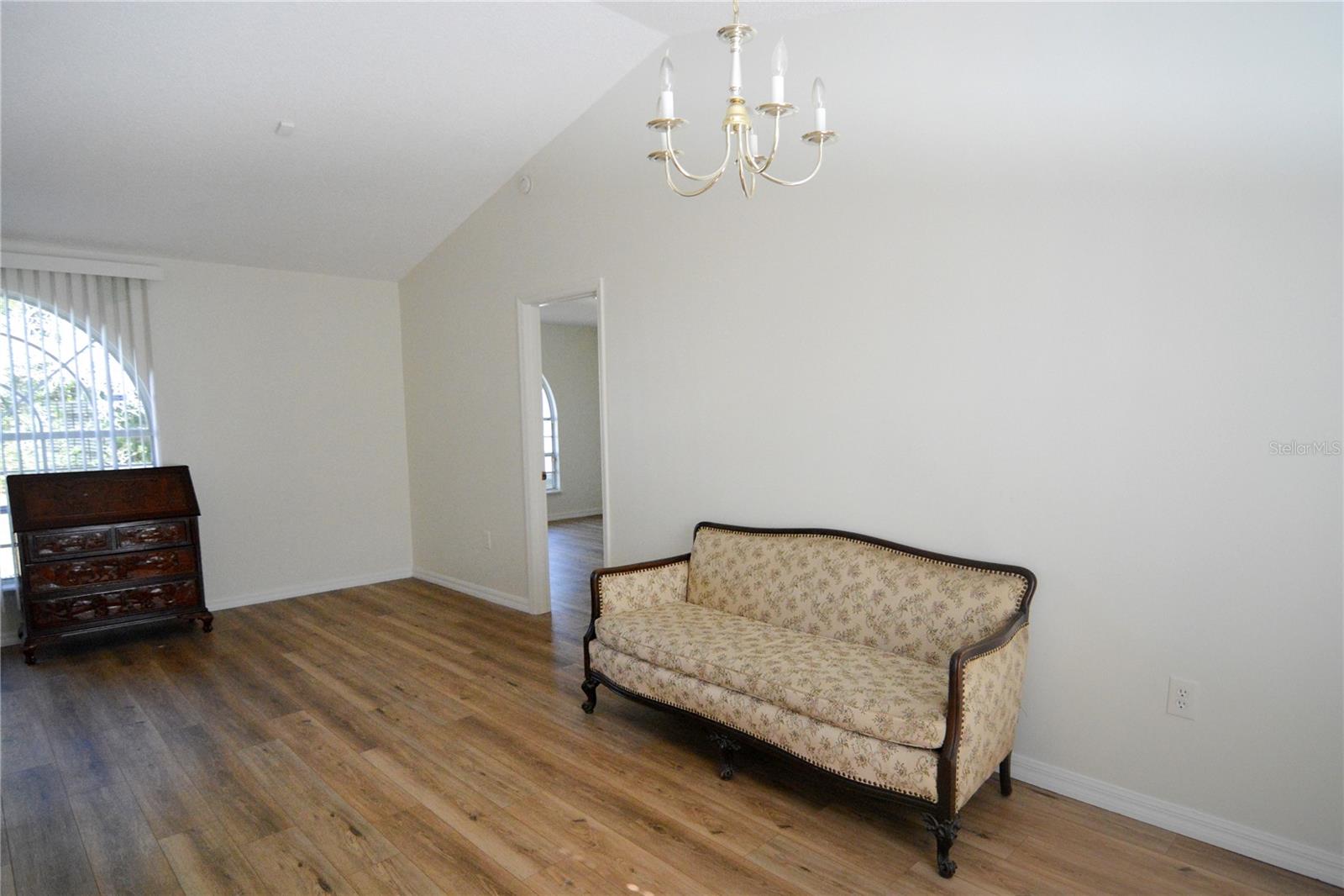 DELTONA LAKES UNIT 08 - Residential