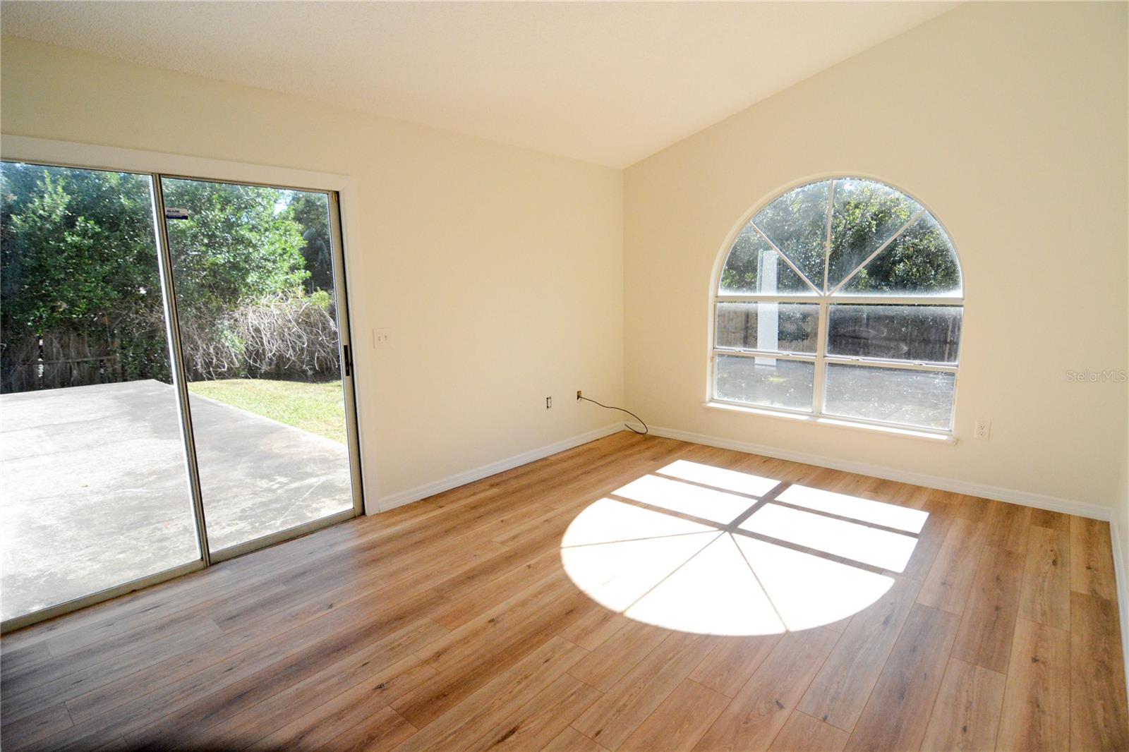 DELTONA LAKES UNIT 08 - Residential