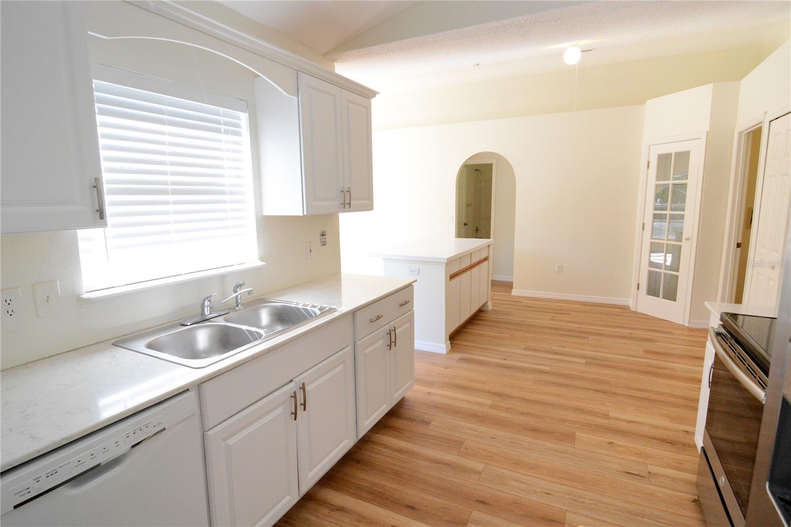 DELTONA LAKES UNIT 08 - Residential