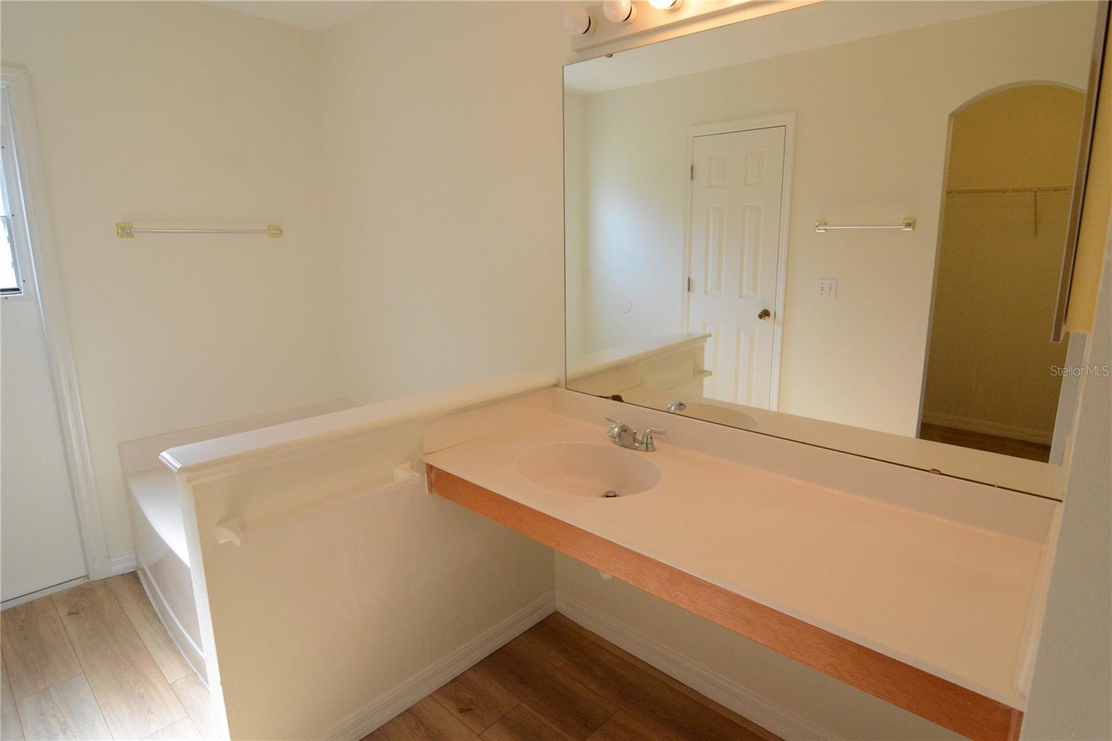 DELTONA LAKES UNIT 08 - Residential