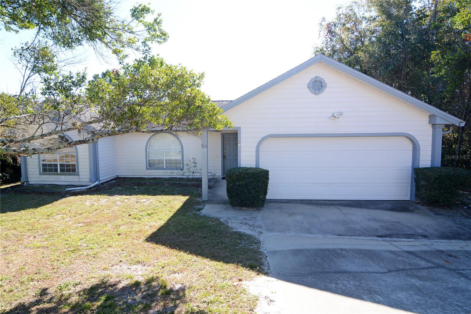 DELTONA LAKES UNIT 08 - Residential