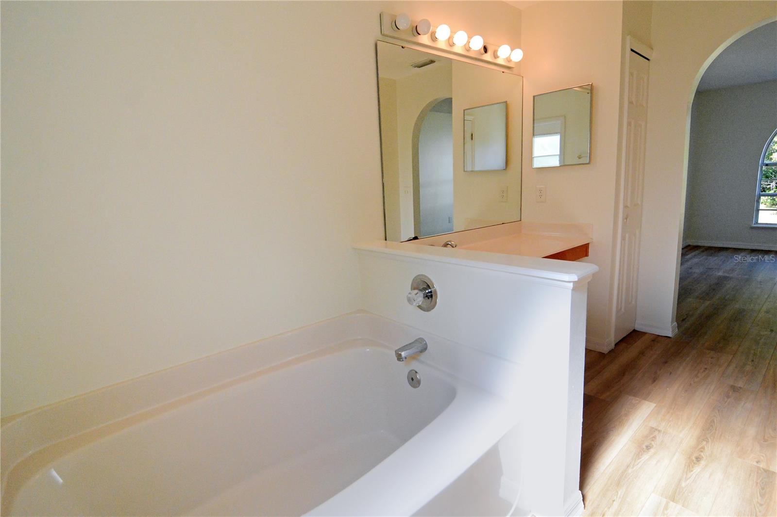 DELTONA LAKES UNIT 08 - Residential