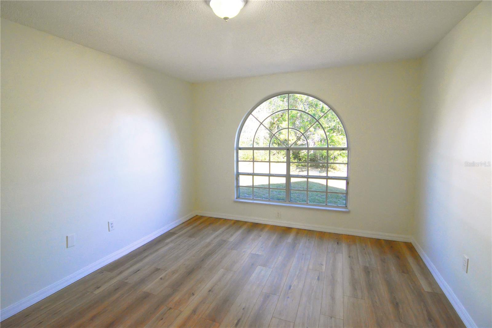 DELTONA LAKES UNIT 08 - Residential