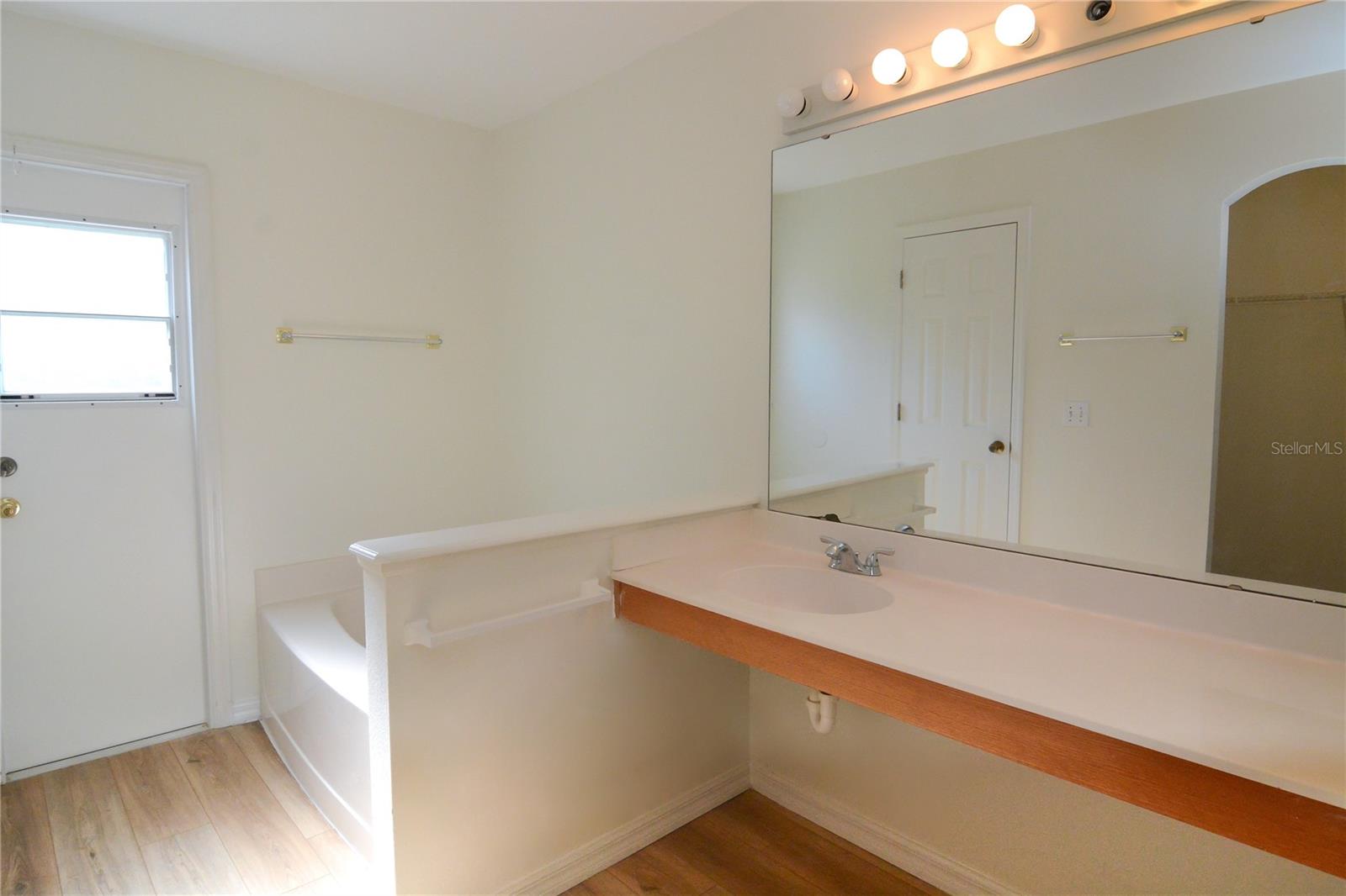 DELTONA LAKES UNIT 08 - Residential