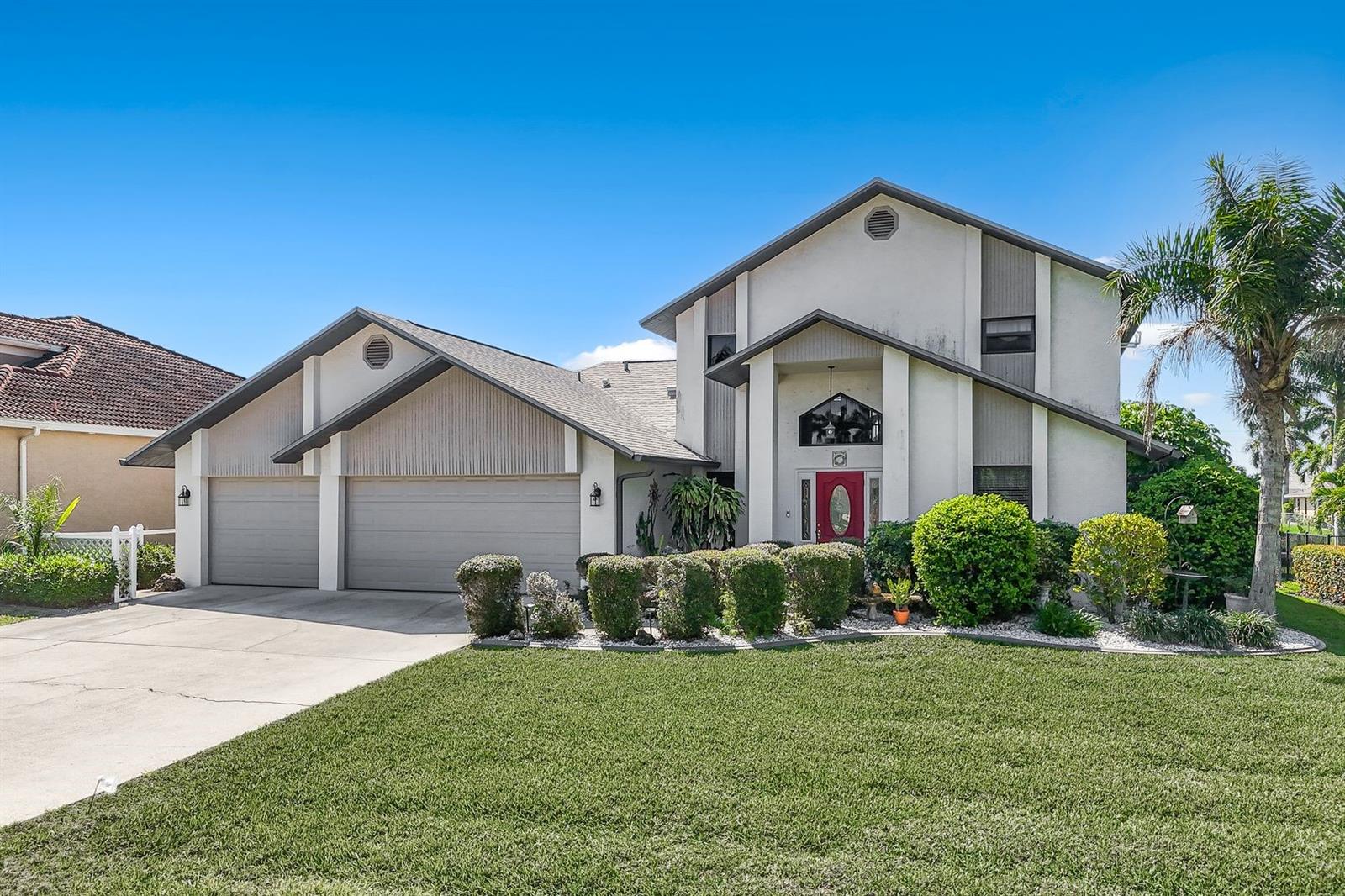 CAPE CORAL - Residential