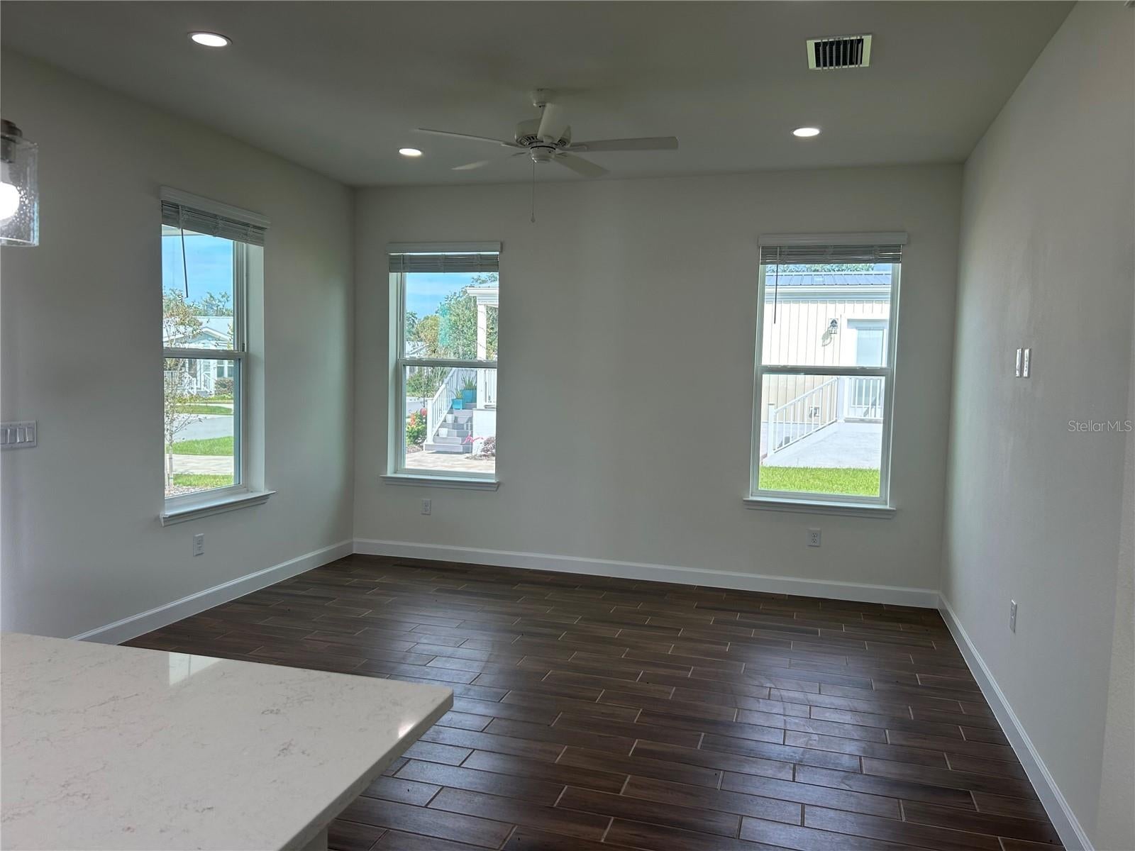 12033 LAKESHORE WAY