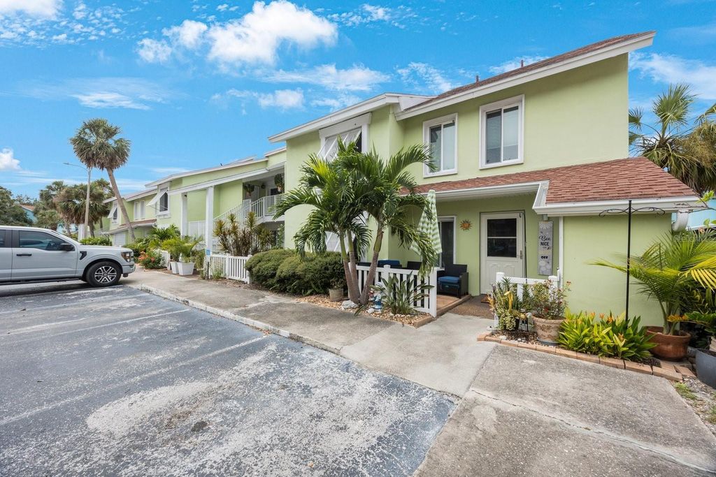 Photo of 3595 41st Lane S #H, St Petersburg, FL 33711 (MLS # TB8424337)