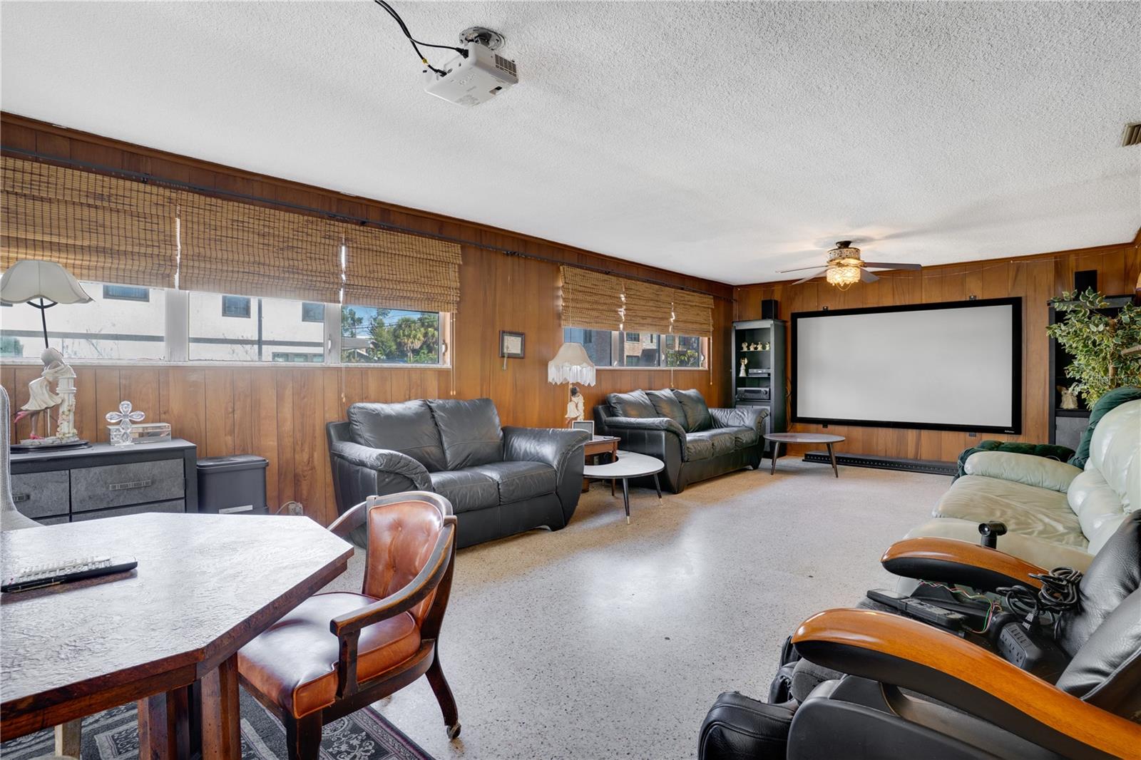 RIDGEWOOD PARK - Residential