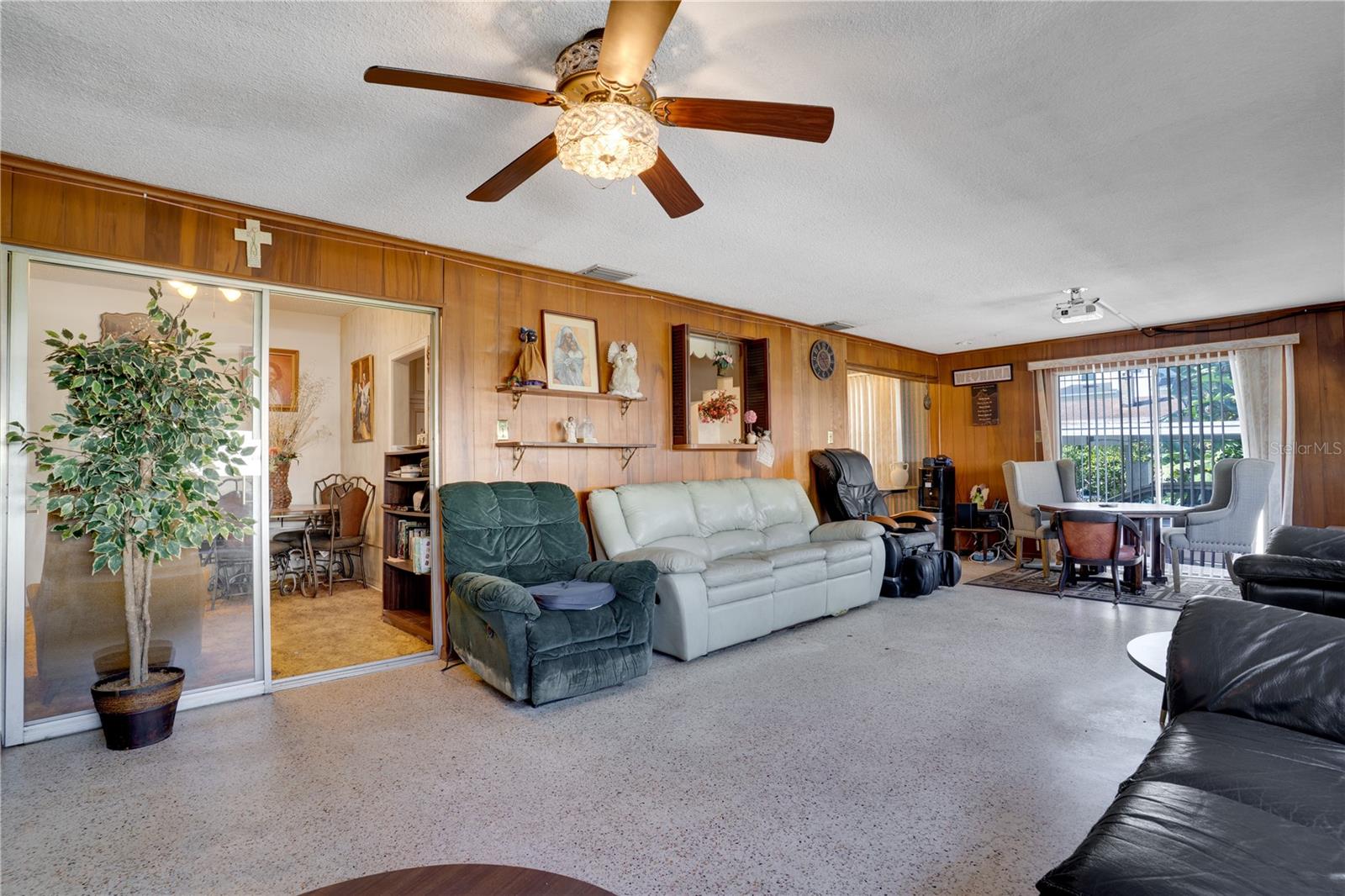 RIDGEWOOD PARK - Residential