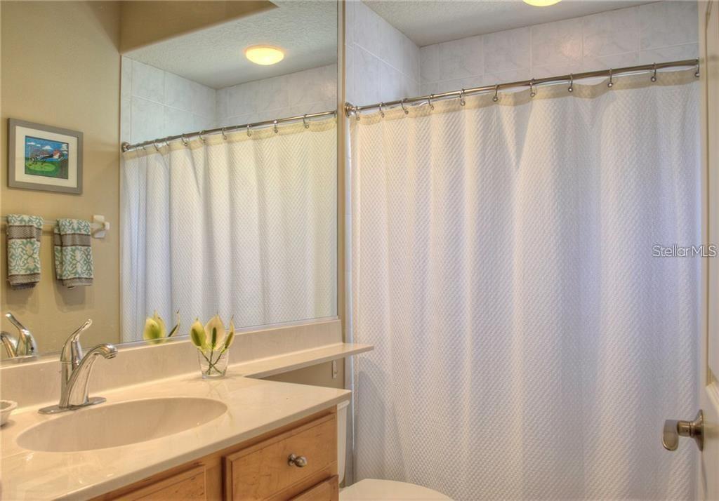 HAMPTONS - Residential Lease