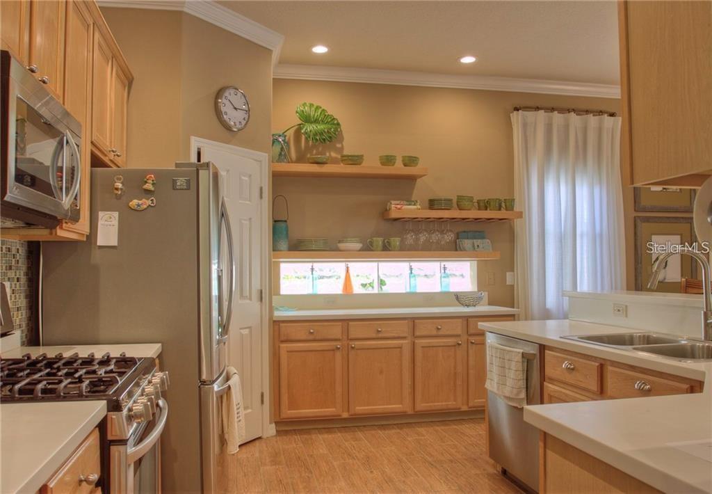 HAMPTONS - Residential Lease