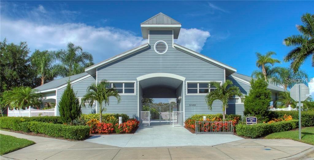 HAMPTONS - Residential Lease