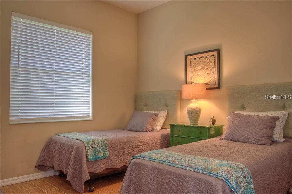 HAMPTONS - Residential Lease