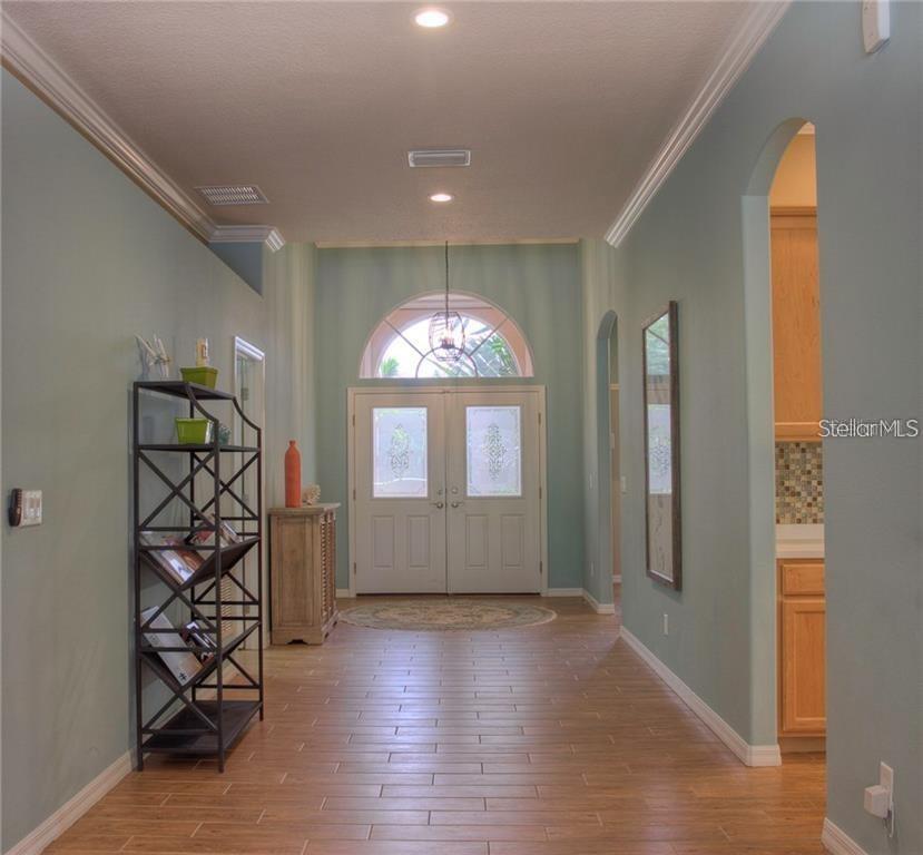 HAMPTONS - Residential Lease