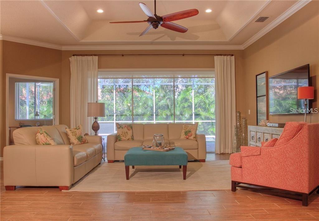 HAMPTONS - Residential Lease