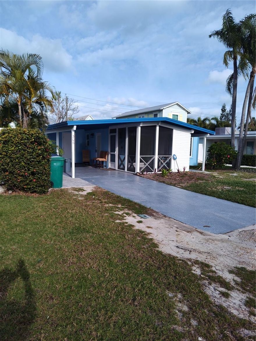 Great Beach Cottage completely renovated after last year's storms by Kerns & Gilner.
Everything is new & the Terrazzo floors have been beautifully restored.
Large lot (50X139) with plenty of room for additions or building a new large home down the road.
Great Location in Anna Maria City!
Only 2 blocks to the Gulf & 2 blocks to Pine Ave.