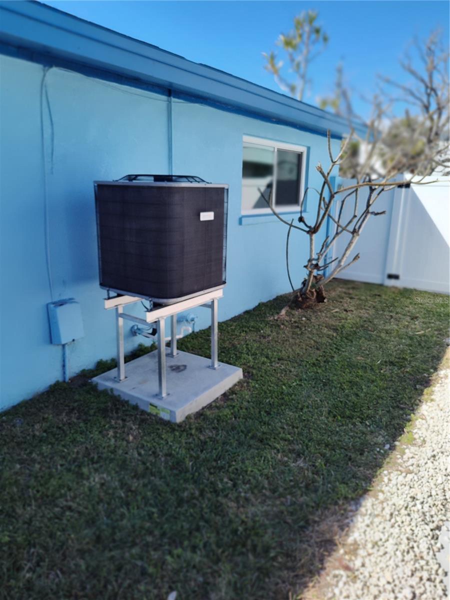 ANNA MARIA BEACH - Residential