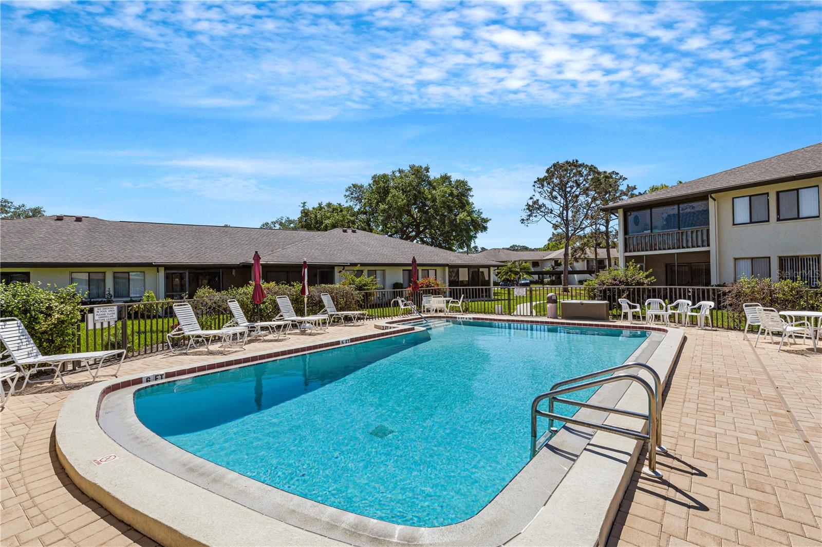 LONGWATER CHASE - Residential