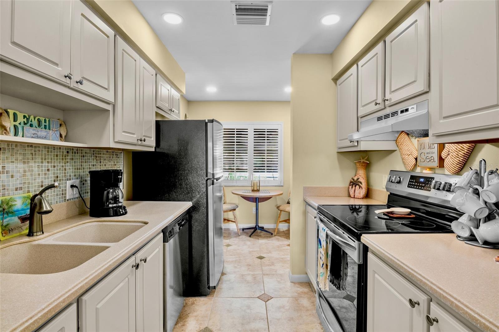 LONGWATER CHASE - Residential